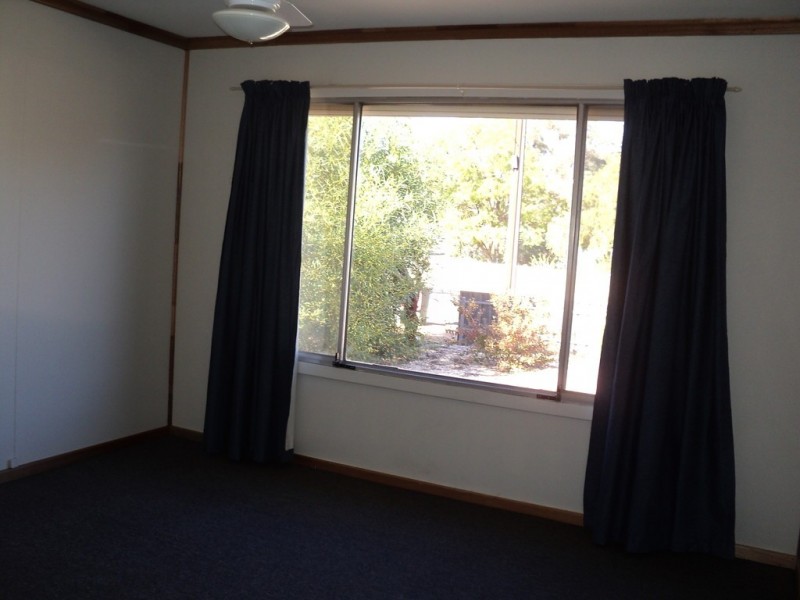 25 Mortimer Rd, Berri SA 5343