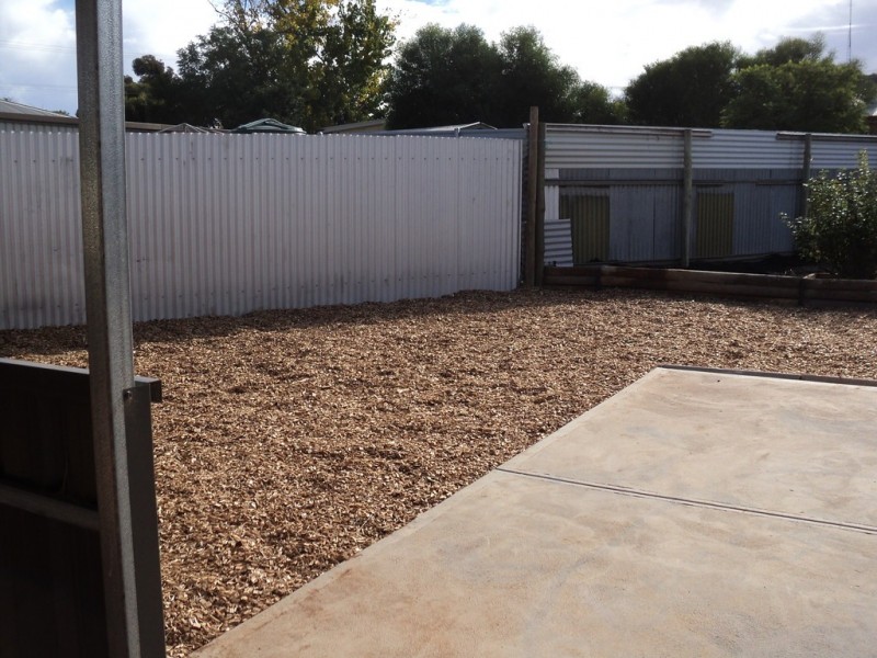 25 Mortimer Rd, Berri SA 5343