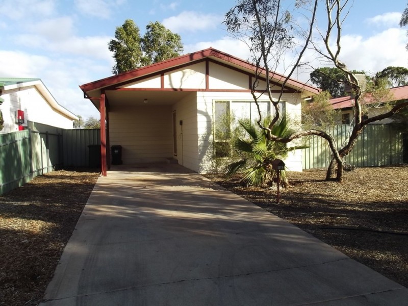 16C Maireana Cct, Roxby Downs SA 5725