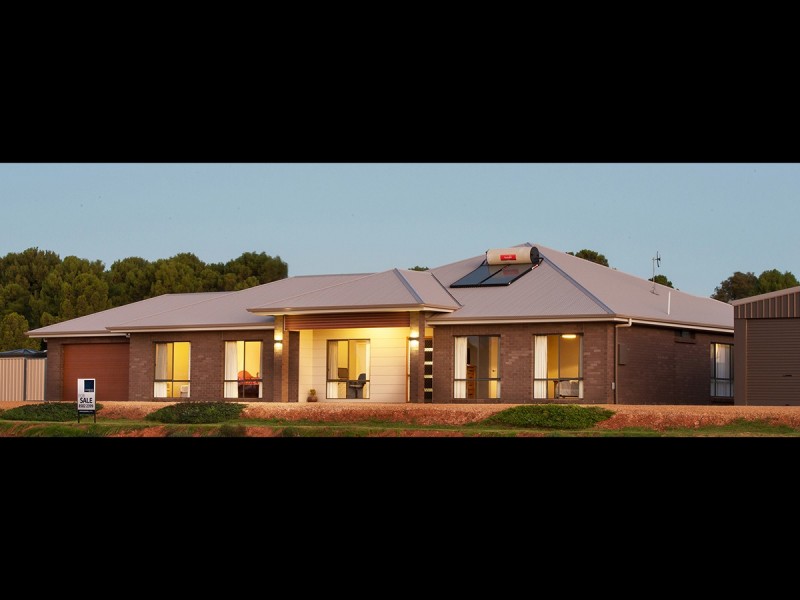 90 Gurney road, Loxton SA 5333