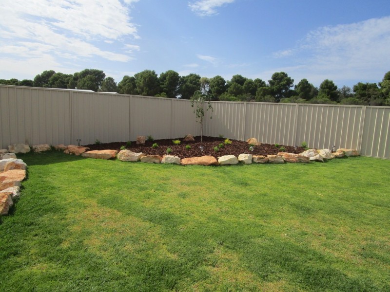 90 Gurney road, Loxton SA 5333