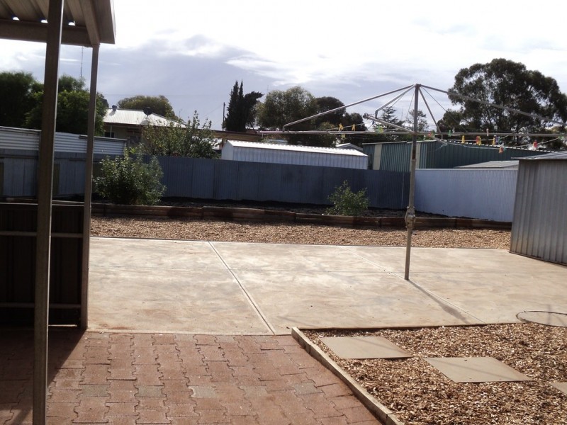 25 Mortimer Rd, Berri SA 5343