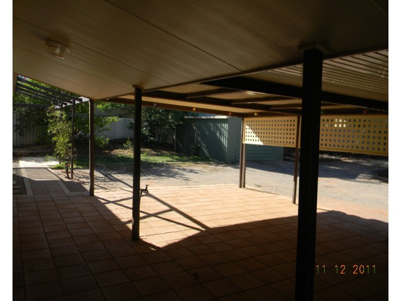 8 HAMILTON COURT, Roxby Downs SA 5725