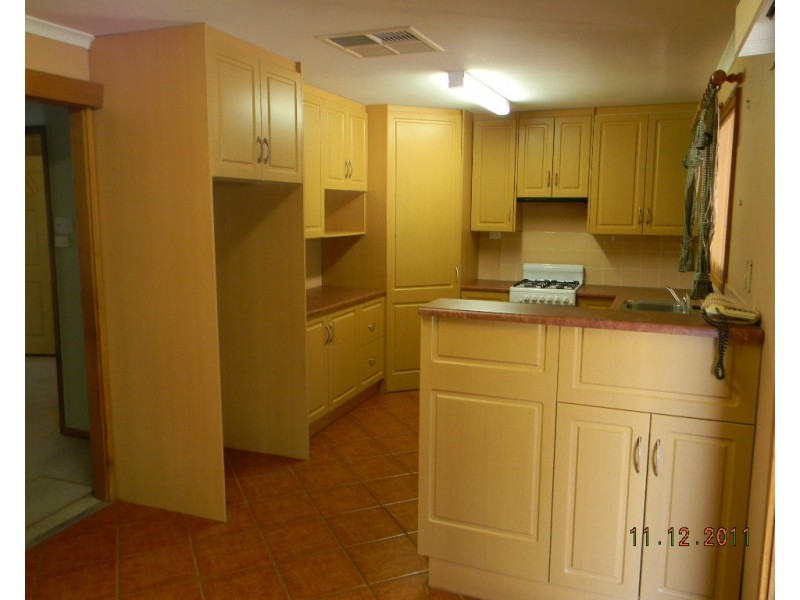 8 HAMILTON COURT, Roxby Downs SA 5725