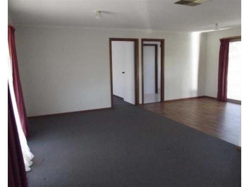 31 FINNISS STREET, Roxby Downs SA 5725