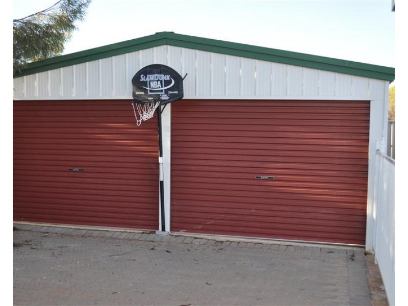 20 santalum way, Roxby Downs SA 5725