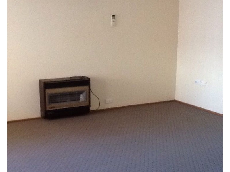 15 Mulgaria Street, Roxby Downs SA 5725