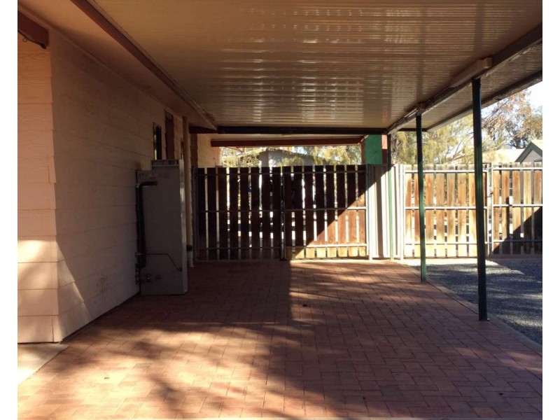 15 Mulgaria Street, Roxby Downs SA 5725