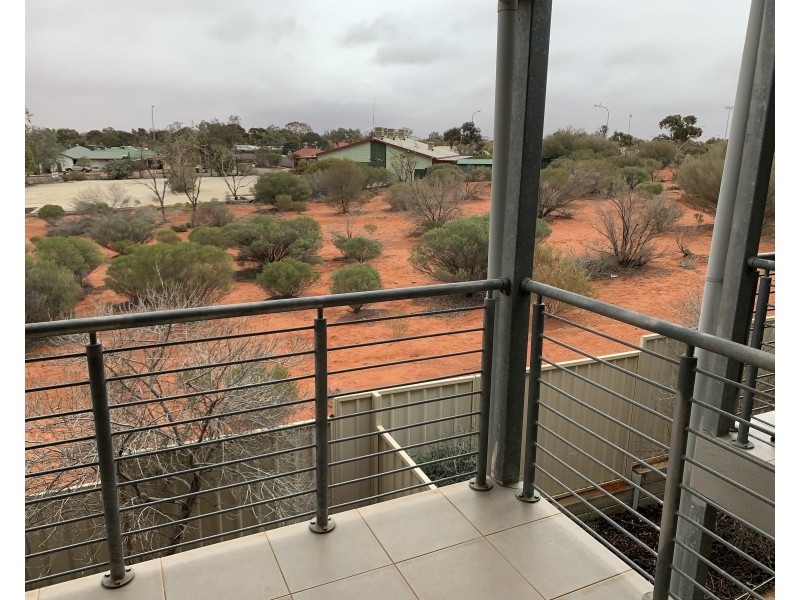 8/45-47 Stuart Road, Roxby Downs SA 5725