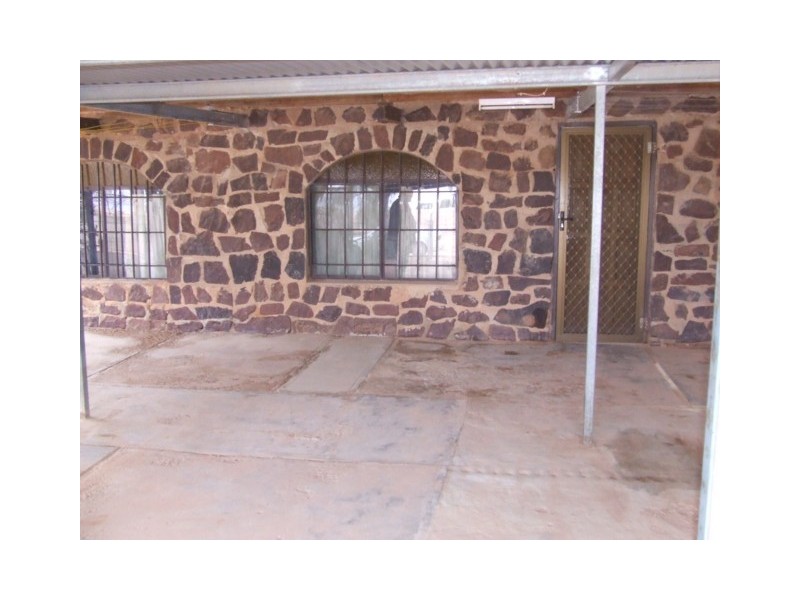 unit 2/3 Gough St, Coober Pedy SA 5723
