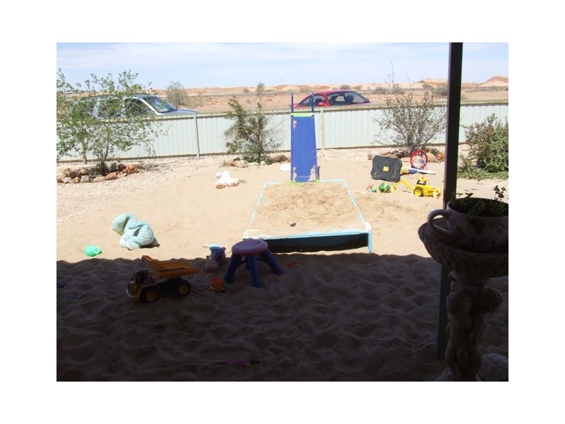 693 Maliotis Blvde, Coober Pedy SA 5723