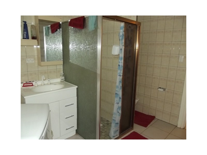 1 and 2, 302 Eyre St, Coober Pedy SA 5723