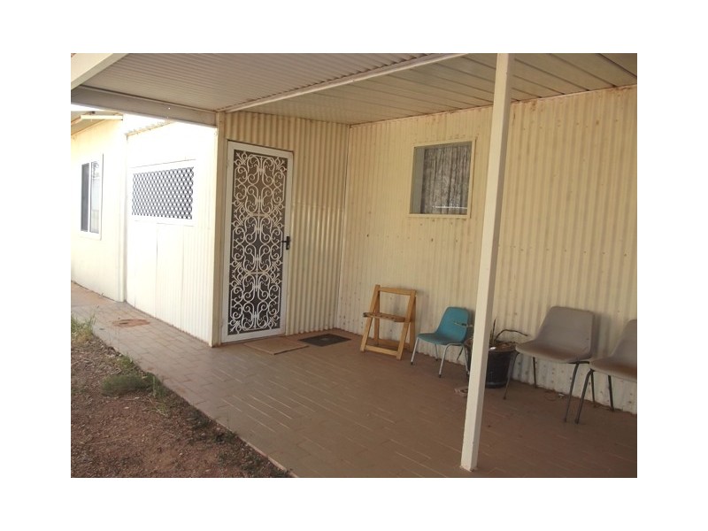 1 and 2, 302 Eyre St, Coober Pedy SA 5723
