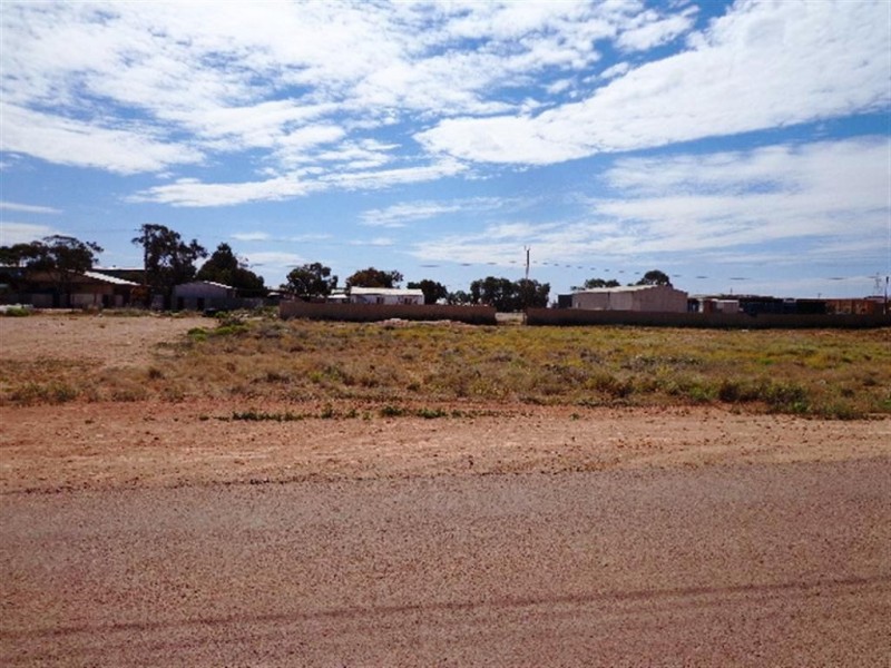 802 – 806 Van Brugge St + Miller St, Coober Pedy SA 5723