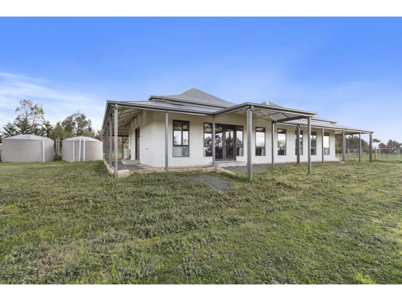 27 MacDonald Court, Kyneton VIC 3444