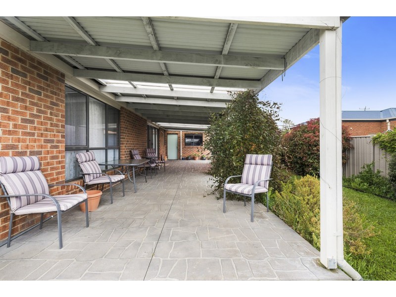 2 James Court, Kyneton VIC 3444