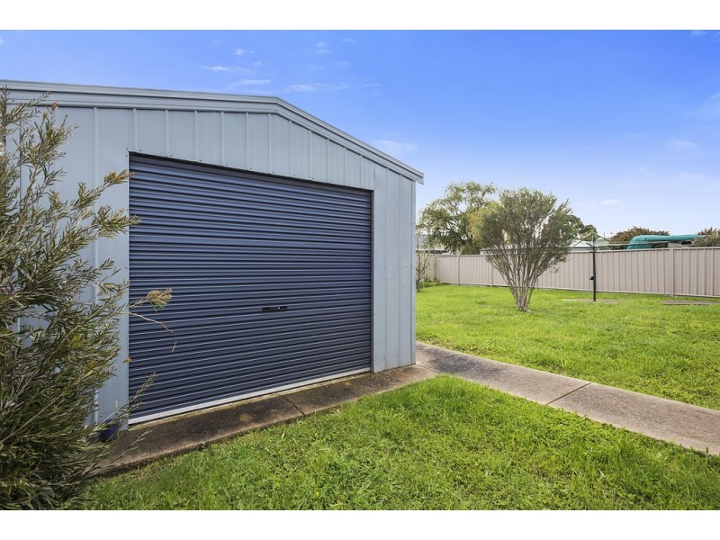 2 James Court, Kyneton VIC 3444
