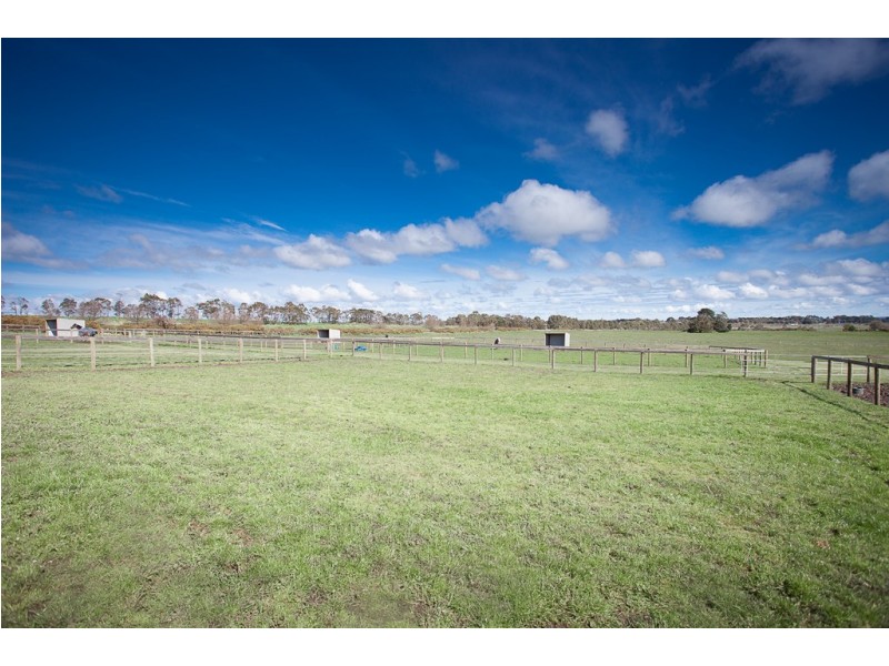 7 Fiddlers Green Road, Kyneton VIC 3444