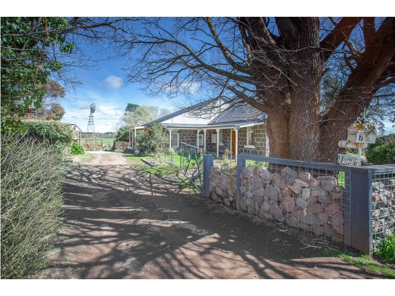 7 Fiddlers Green Road, Kyneton VIC 3444