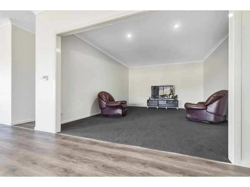 2 Ridgeway Crescent, Kyneton VIC 3444