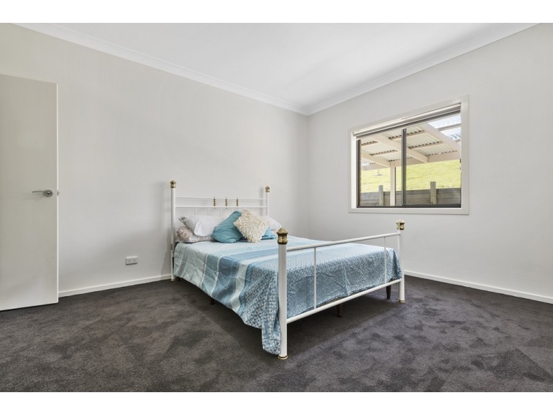 2 Ridgeway Crescent, Kyneton VIC 3444