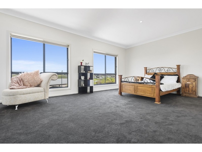 2 Ridgeway Crescent, Kyneton VIC 3444