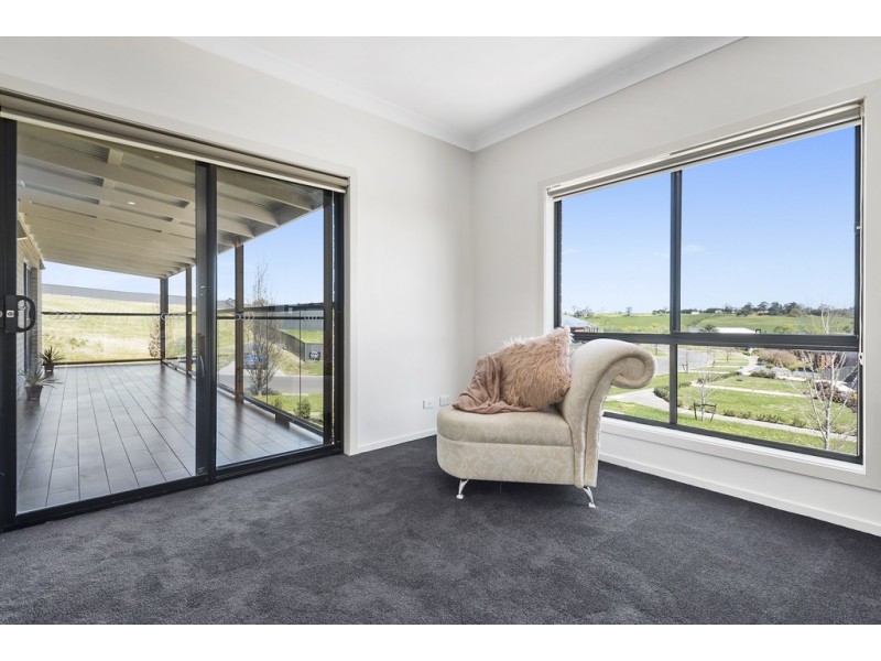 2 Ridgeway Crescent, Kyneton VIC 3444