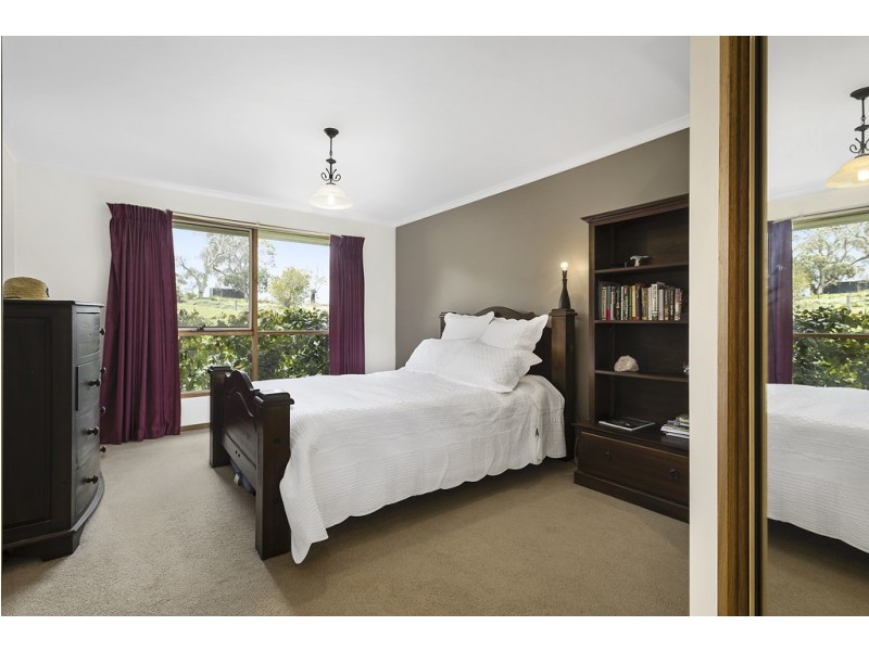 12 Degraves Court, Kyneton VIC 3444