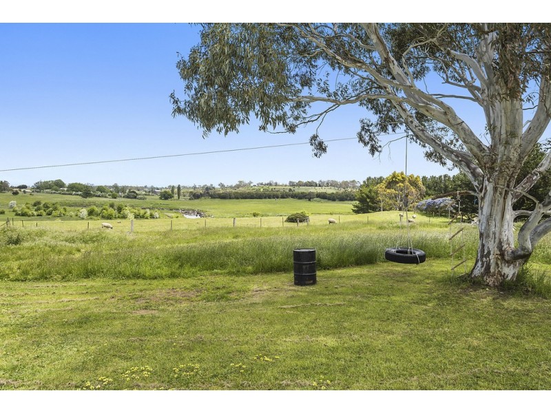 12 Degraves Court, Kyneton VIC 3444