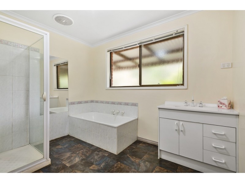 19 Martins Road, Taradale VIC 3447