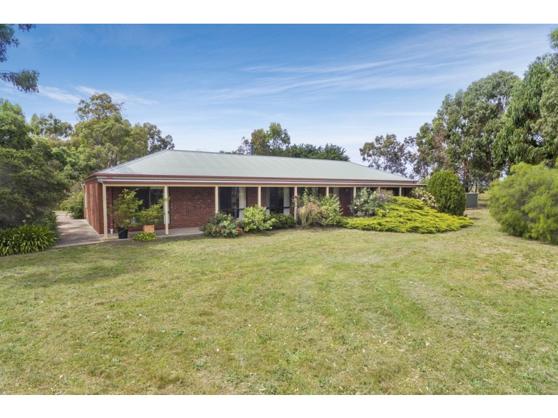 19 Martins Road, Taradale VIC 3447
