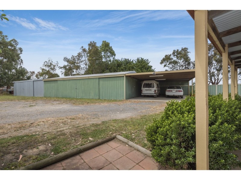 19 Martins Road, Taradale VIC 3447
