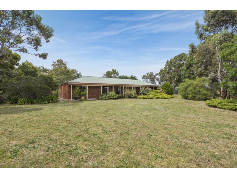 19 Martins Road, Taradale VIC 3447