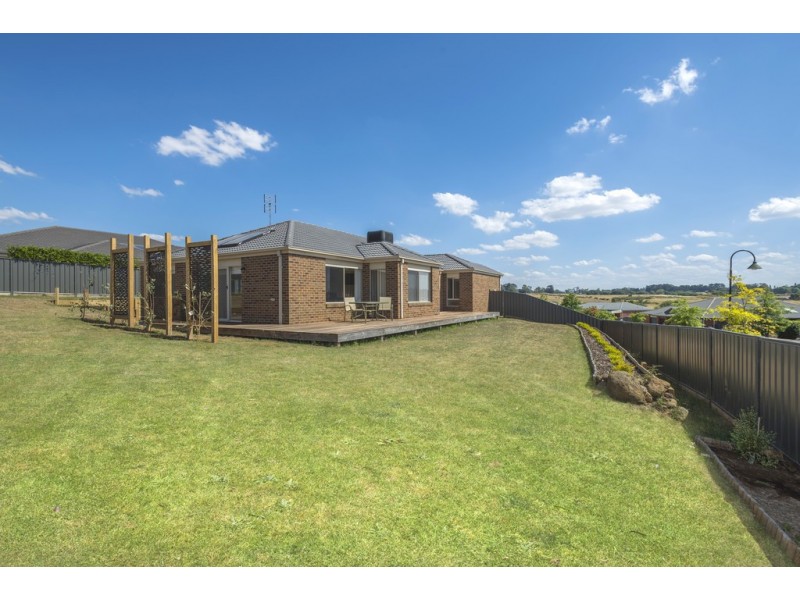 1 Ripplebrook Way, Kyneton VIC 3444