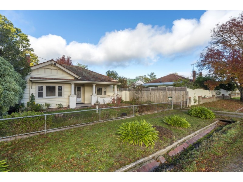 20 Begg Street, Kyneton VIC 3444