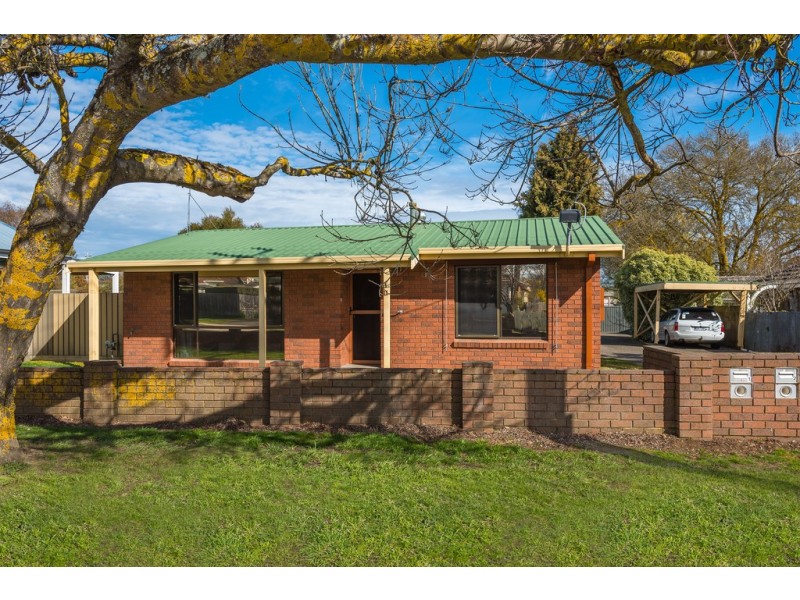 1/11 Edgecombe Street, Kyneton VIC 3444