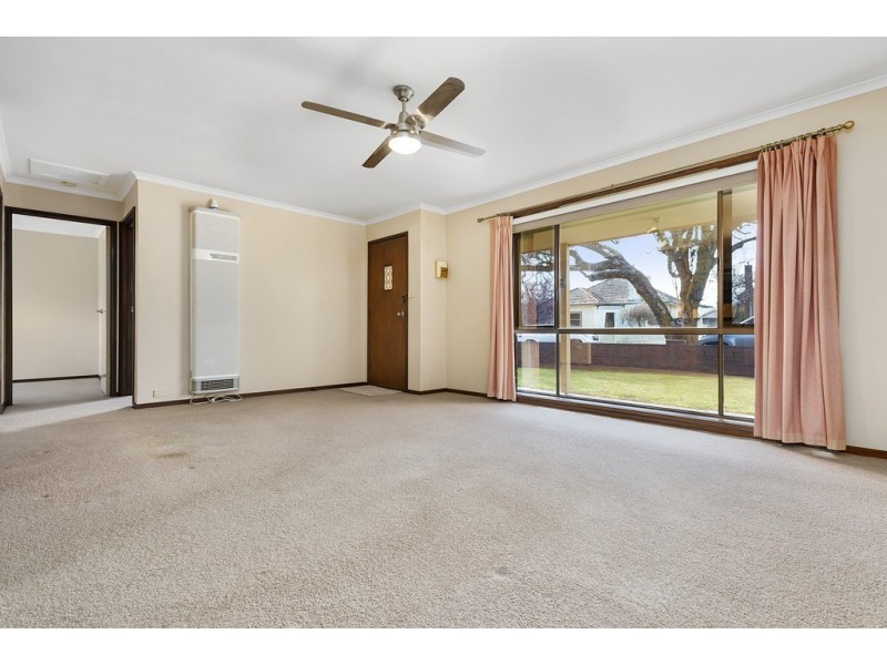 1/11 Edgecombe Street, Kyneton VIC 3444