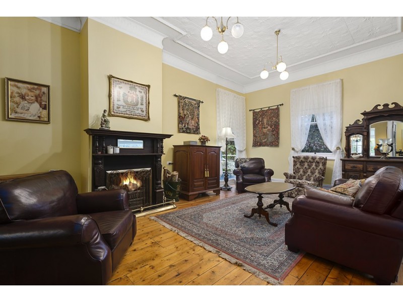 10 Corinella Road, Woodend VIC 3442