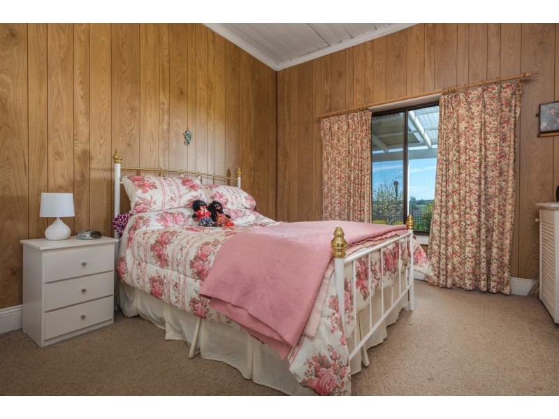 10 Scobles Road, Drummond VIC 3461