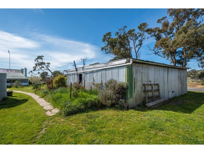 10 Scobles Road, Drummond VIC 3461