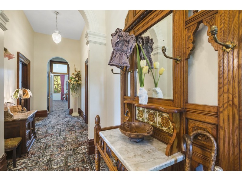 32 Simpson Street, Kyneton VIC 3444