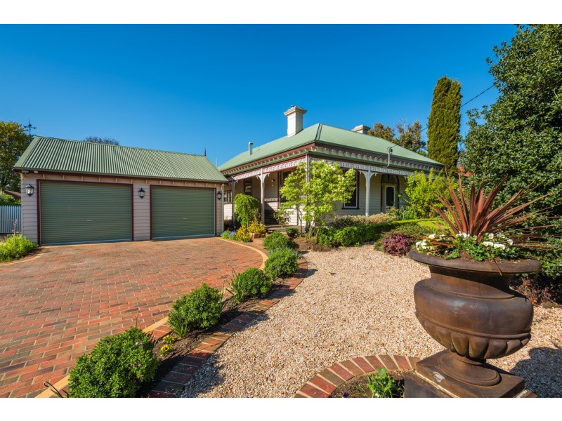 32 Simpson Street, Kyneton VIC 3444
