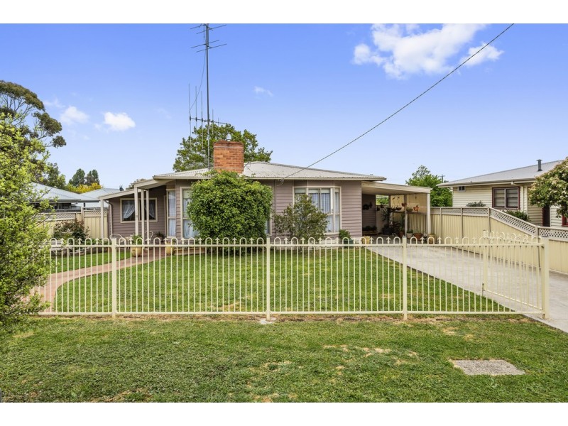 11 Elizabeth Avenue, Kyneton VIC 3444