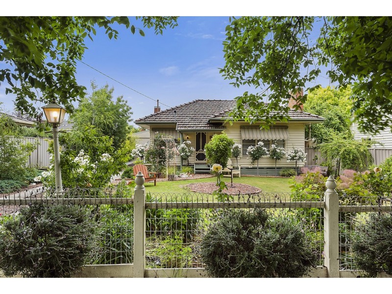 27 Beauchamp Street, Kyneton VIC 3444