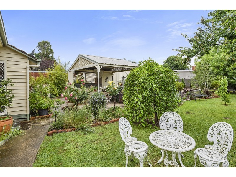 27 Beauchamp Street, Kyneton VIC 3444