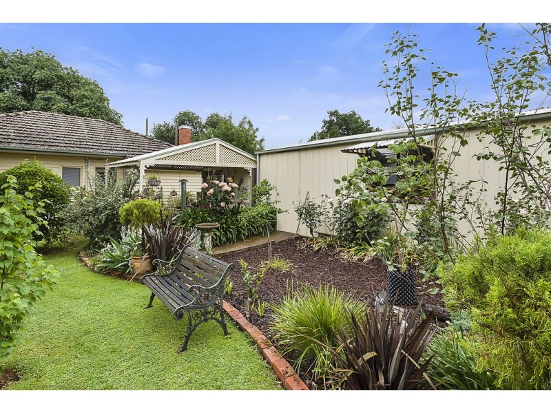 27 Beauchamp Street, Kyneton VIC 3444