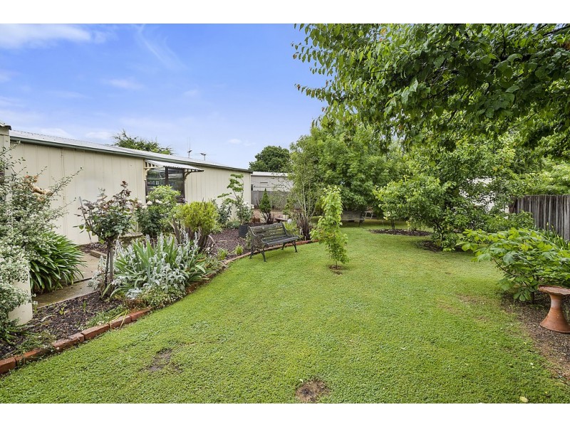 27 Beauchamp Street, Kyneton VIC 3444