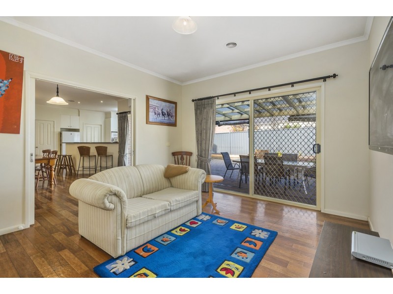 8 Banksia Crescent, Kyneton VIC 3444