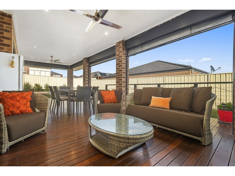 64 Warren Street, Kyneton VIC 3444