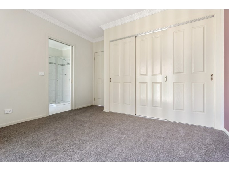 16 Palmer Place, Kyneton VIC 3444